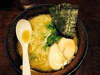 「濃厚鶏骨 醤油そば」@濃厚鶏そば たけいちの写真