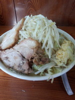 「ラーメン（野菜・ニンニク）650円」@ラーメン二郎 亀戸店の写真