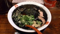 「黒王(細麺・味濃いめ・麺硬め)」@ラーメン凪 豚王 渋谷店の写真