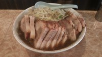 「らーめん中  豚一本」@肉汁らーめん 公 kimiの写真