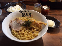 「油そば大盛600円×温玉100円×ごはん小100円」@歌志軒 小牧店の写真