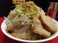 「【限定】カレーラーメン(並)+小豚」@びんびん豚の写真