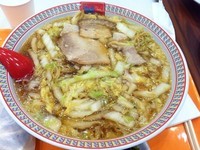 「おいしいラーメン(二倍)大盛りと限定の焼き豚まん」@どうとんぼり神座 酒々井プレミアムアウトレット店の写真