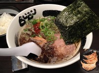 「黒BUBU + 餃子3個 + 小ライス + 半替玉」@らーめんBUBUの写真