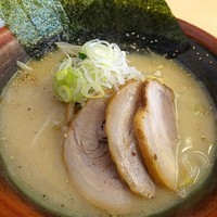 「街道 白　820円（ツイートでチャーシュー1枚増量）」@みそ街道の写真