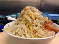 「ラーメン・アブラ・カラメ【700円】」@自家製ラーメン 大者の写真