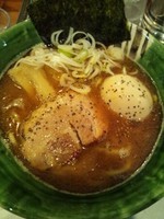 「燻玉らーめん」@麺や 璃宮の写真