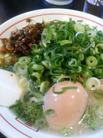 「博多ねぎぼっこしラーメン＋新味付玉子(半熟)」@博多長浜屋台やまちゃん 銀座店の写真