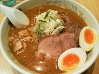 「味噌らーめん大盛チャーシュー味玉」@さっぽろ 純連 恵比寿店の写真