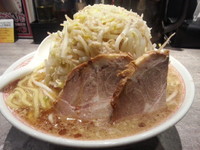 「【角ふじラーメン(並盛・ニンニク、野菜)700円】→550円」@麺処 湊生の写真