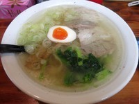 「塩らーめん ６４０円」@らーめん義の写真