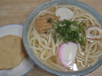 「かけうどん(小)(300円)地えび天(90円)」@柳川うどん 本店の写真