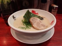 「とんこつラーメン」@とんこつラーメン 博多風龍 渋谷店の写真