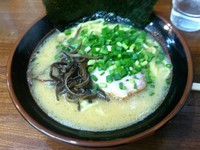 「醤油豚骨ラーメン　600円」@九州とんこつらーめん 武者がよか 日ノ出町店の写真