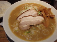 「こく煮干し(800円)ライス(100円)」@長尾中華そば 東京池袋店の写真