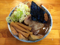 「らーめん並盛+チャーシュー」@自家製麺 然の写真