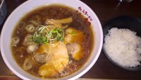 「しょうゆラーメン（７５０円）ライス（１００円）」@伝承ラーメン 北都の写真