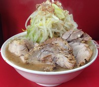「特大豚増ラーメン（900円）ヤサイアブラニンニク」@ラーメン二郎 大宮店の写真