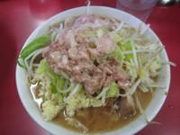 「小豚(ヤサイニンニクアブラ）」@ラーメン二郎 桜台駅前店の写真