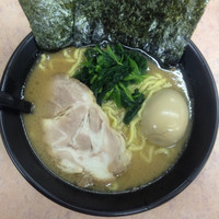 「らーめん醤油（680円）＋味玉（100円）」@らーめん家 せんだい 羽沢店の写真