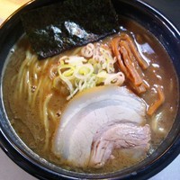 「濃厚魚介ラーメン  ５００円（通常７５０円）」@豚骨一燈の写真