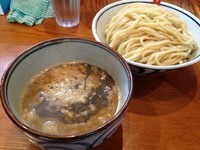 「濃厚煮干つけ麺 大盛無料」@月と鼈の写真
