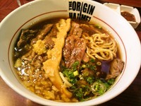 「ステーキのせ牛醤油らあめん」@らあめんHAJIMEの写真