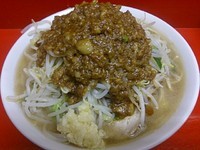 「小ラーメン カレー ニンニク少し」@ラーメン 学の写真