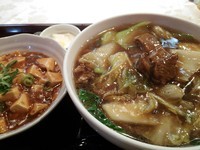 「牛バラ肉ラーメン　セット￥780」@龍の華の写真