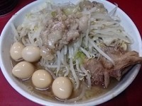 「ミニラーメン うずら ヤサイ アブラ ニンニク少し」@蓮爾 登戸店の写真