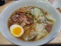 「海老ワンタン鶏そば（醤油）￥880」@めんや 正明の写真