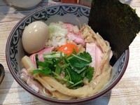 「特製濃厚たまごのまぜそば」@中華そば 四つ葉の写真