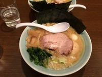 「醤油豚骨らーめん＋味玉（￥750＋￥100）」@らーめん伍縁 GOENの写真