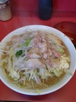 「少ラーメン、ニンニク、アブラ」@ラーメン二郎 桜台駅前店の写真