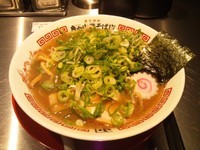 「ねぎ中華そば８５０円+替え玉無料」@東京神田 角中中華そば店の写真