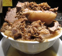 「ブタワー 1,200円（ヤサイ・ニンニク・アブラ）」@肉汁や ZEROの写真