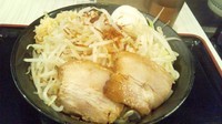 「豚醤油まぜそば　麺半分、にんにく　750円」@麺バカ息子の写真