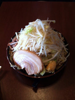 「ラーメン(塩) 並  800円 野菜大盛り、ニンニク」@ラーメン まるやの写真