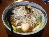 「ネギ醤油ラーメン 850円＋ 味玉 100円」@月の写真