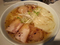 「潮の旨味ソバ＋味玉＋皮ワンタン」@THE FINEST NOODLES EL DORADOの写真