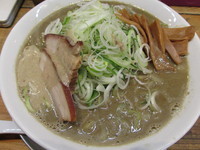 「裏メニュー+ねぎたく　「850円+50円」」@長尾中華そば 東京池袋店の写真