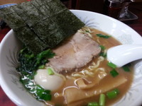 「醤油ラーメン600円+味玉100円」@らーめん ドラごんちの写真