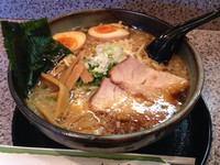 「こく旨醤油ラーメン 大盛」@らーめん直久 新木場店の写真