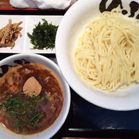 「濃厚海老醤油つけ麺（中盛）＋玉ねぎ」@のぶの写真