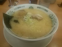 「とんこつラーメン　大盛」@日高屋 大塚南口店の写真
