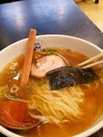 「ラーメン600円＋餃子600円」@手打ちらーめん 満月の写真