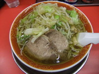 「ラーメン650円ヤサイアブラカラメ」@麺でる 大岡山店の写真