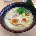 ぱいたんラーメン650円、味玉100円