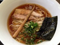 「醤油らーめん・細麺（７００円）」@手打ちうどん 如水の写真