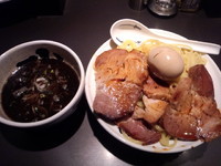 「相傳つけ麺（黒・大盛）1,000円」@麺屋武蔵 武骨相傳の写真